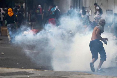Venezuela: Biểu tình chống chính phủ hơn 1 tháng, 28 người chết - ảnh 1