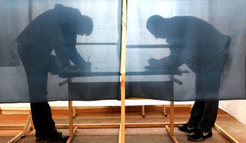 Kết quả chính thức: 96,77% cử tri Crimea đồng ý sáp nhập vào Nga - ảnh 1