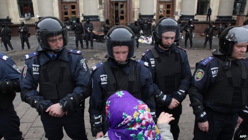 Mỹ cáo buộc điệp viên Nga khơi mào bất ổn tại đông Ukraine - ảnh 1