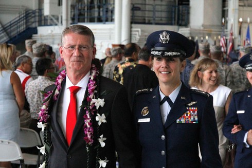 Mỹ lo Trung Quốc 'ngáng đường bay' đầy nguy hiểm - ảnh 2