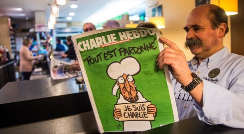Charlie Hebdo gây tranh cãi vẫn sẽ phát hành số mới - ảnh 1