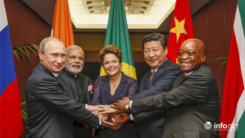 Trung Quốc lập AIIB lôi kéo cả thế giới, Mỹ bị