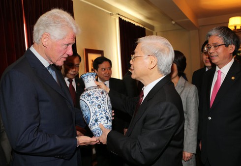 John McCain: Việt Nam là