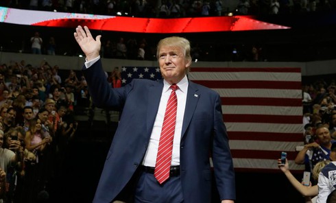Donald Trump giàu hơn mọi Tổng thống Mỹ cộng lại - ảnh 1