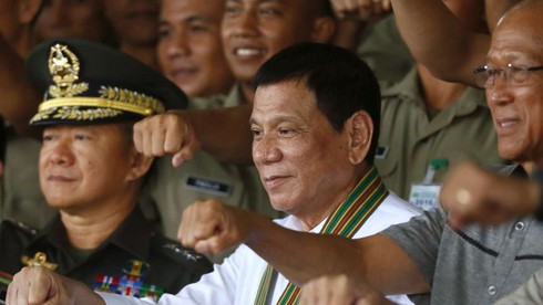 Philippines xác nhận ngừng tuần tra, tập trận chung với Mỹ trên Biển Đông - ảnh 1