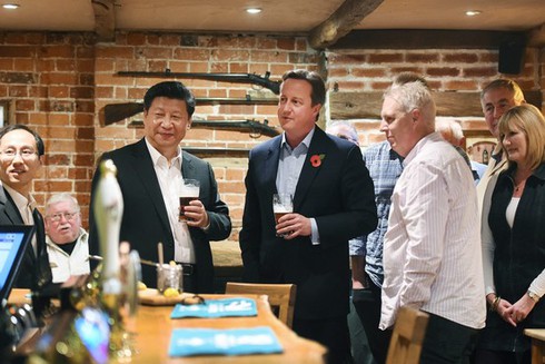 Tập Cận Bình sẽ không được Donald Trump mời bia khi sang Mỹ? - ảnh 1