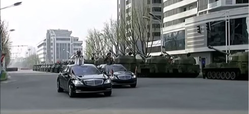 Reuters đặt dấu hỏi về xe tải Trung Quốc chở tên lửa Triều Tiên tại lễ diễu binh - ảnh 2