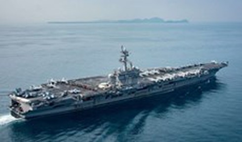 Mỹ chưa thể làm gì khi tàu chiến còn cách Triều Tiên hơn 5.600 km - ảnh 1