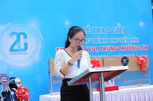 Vinaphone trao giải cho khách hàng trúng thưởng tại TP.HCM - ảnh 1