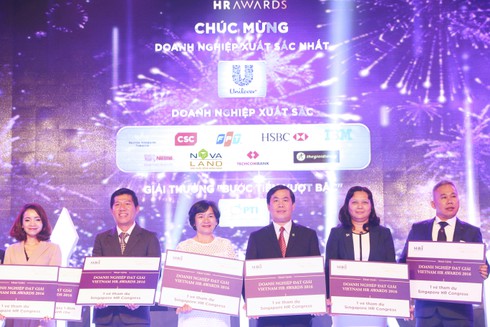 Novaland đoạt 3 giải thưởng cho 3 hạng mục tại Việt Nam HR Awrds 2016 - ảnh 1