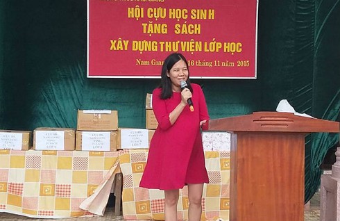 Bà mẹ 3 con bán thực phẩm sạch để có sách cho trẻ nông thôn - ảnh 1