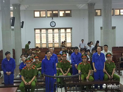 Vụ lừa đảo tại Agribank Hồng Hà: Cán bộ ngân hàng tiếp tay lĩnh án - ảnh 1