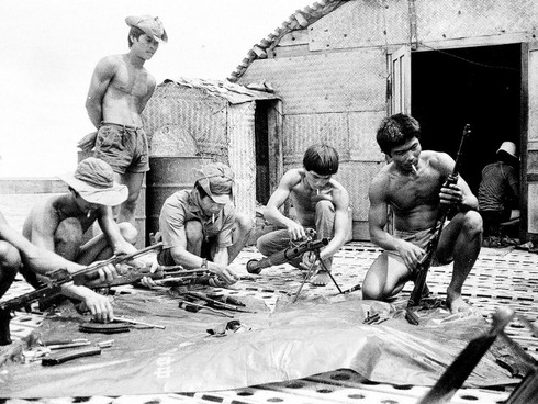 Shop TIN 14/3: Tổ Quốc là con đường bố con mình đang đi - ảnh 6