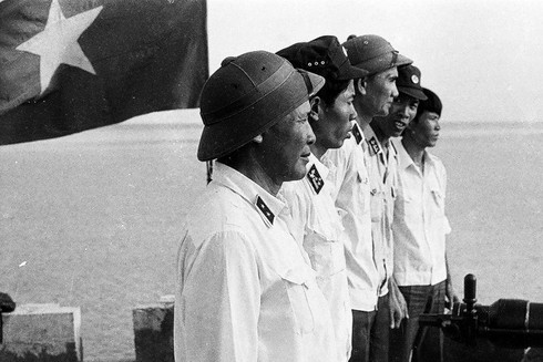 Shop TIN 14/3: Tổ Quốc là con đường bố con mình đang đi - ảnh 5