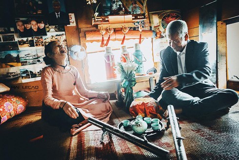 Shop TIN 6/4:Truy tố lũ gây oan-Loại nhà thầu Xinxing-Cô giáo cứ thích là xẻo... - ảnh 10