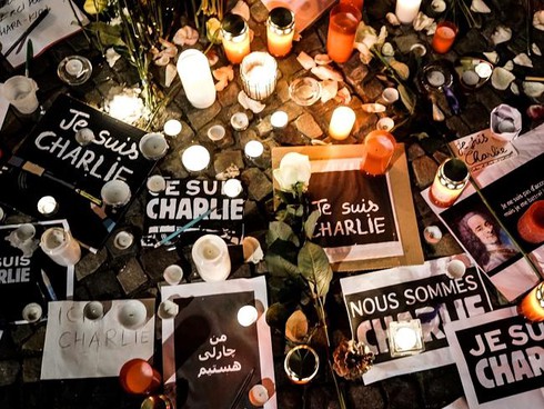 Chùm ảnh: Thế giới hướng về Paris sau vụ xả súng - ảnh 6