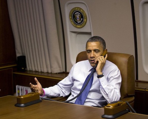 Những khoảnh khắc ‘độc’ của Tổng thống Obama với điện thoại - ảnh 6