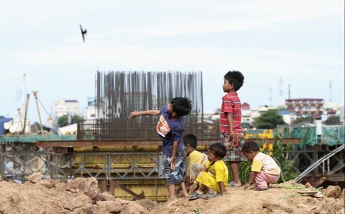 Trung Quốc đã rót bao nhiêu tiền vào Campuchia? - ảnh 2