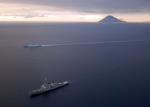 Chưa ra đến biển, Hải quân Trung Quốc đã “mắc kẹt” - ảnh 2