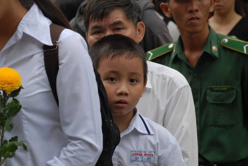 Người dân miền Nam khóc Đại tướng Võ Nguyên Giáp - ảnh 4