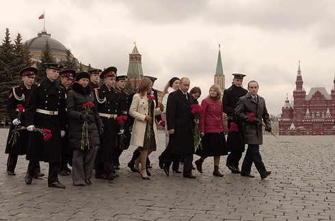 Hành trình đến điện Kremlin của Tổng thống Nga V.Putin - ảnh 20