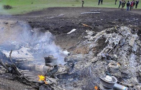 Nga: Máy bay Boeing rơi, 44 người chết - ảnh 3