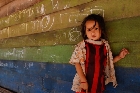 Mảnh đời cơ cực của những đứa trẻ Việt ở Campuchia - ảnh 16