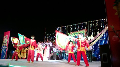 Không khí đón giao thừa Giáp Ngọ 2014 - ảnh 84