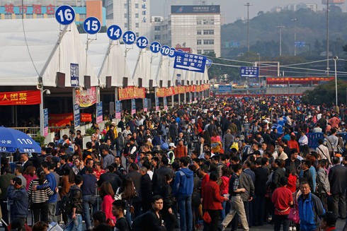 Không khí đón giao thừa Giáp Ngọ 2014 - ảnh 85