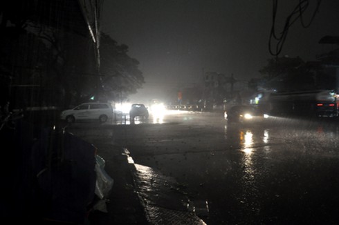 Hạ Long: Tự nhiên trời tối sầm, ngày bỗng thành đêm - ảnh 3