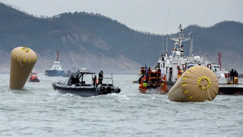 Vụ đắm phà Hàn Quốc: Hiệu phó tự tử vì được cứu trước học sinh - ảnh 2