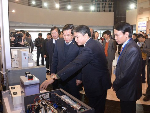 Bộ trưởng Nguyễn Bắc Son: “VNPT phải đầu tư ra nước ngoài” - ảnh 1