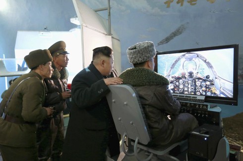 Ông Kim Jong un bất ngờ thị sát, kiểm tra quân đội Triều Tiên - ảnh 1
