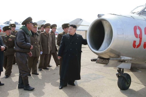 Ông Kim Jong un bất ngờ thị sát, kiểm tra quân đội Triều Tiên - ảnh 6