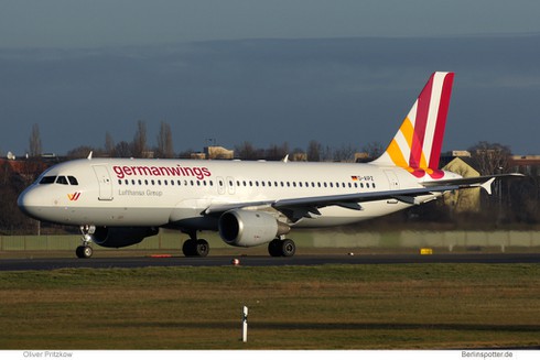 Máy bay Airbus A320 của Đức đâm xuống dãy Alps - ảnh 1