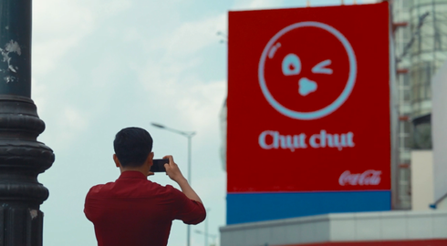“Điểm mặt” Top 3 bảng quảng cáo gây tò mò nhất của Coca-cola - ảnh 1