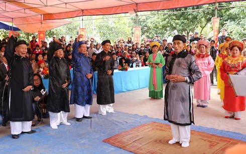 Shop TIN 22/2: Quan nườm nượp tranh ấn...quan, dân giả quan thề liêm chính - ảnh 2