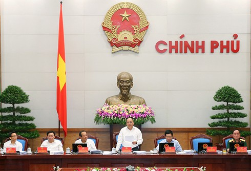 Chính phủ truy đến cùng từng giấy phép ‘hành’ doanh nghiệp - ảnh 1