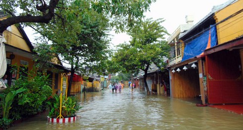 Miền Trung- Tây Nguyên: 22 hồ chứa thủy lợi và thủy điện đồng loạt xả lũ - ảnh 2