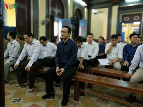 Đại án VNCB: Xét hỏi hàng loạt bảo vệ, rửa xe được “dựng” làm Giám đốc - ảnh 1
