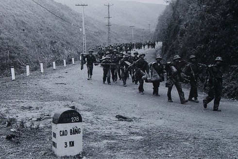 Chiến tranh bảo vệ biên giới phía Bắc 1979: Khi đại quân chính quy xung trận - ảnh 1