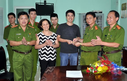 Nhanh chóng truy nóng đối tượng trộm 4 lượng vàng - ảnh 2