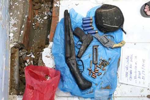 Phát hiện nhiều vũ khí tại nhà của trùm ma túy 'Đông Nhóc' - ảnh 1