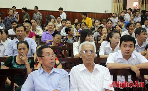 Tuyên án tử hình kẻ sát hại 4 người tại bản Phồng, Nghệ An - ảnh 4