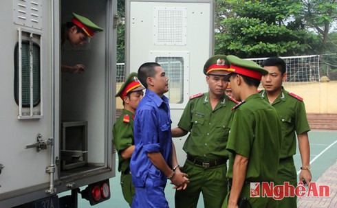 Tuyên án tử hình kẻ sát hại 4 người tại bản Phồng, Nghệ An - ảnh 3