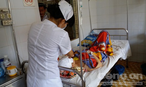Ra tay chém mẹ con người tình, sau đó tự sát - ảnh 2