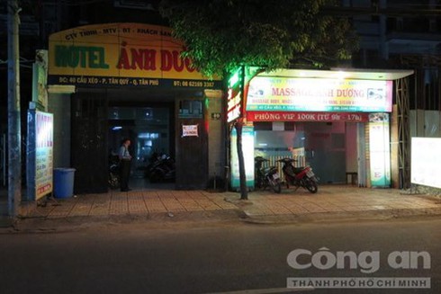 Nhân viên “massage” tăng ca kích dục cho khách - ảnh 1