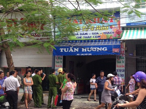 Nhốt mẹ trong nhà rồi tẩm xăng dọa tự thiêu - ảnh 1