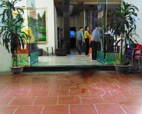 Mời tình địch về nhà hát karaoke rồi sát hại - ảnh 1