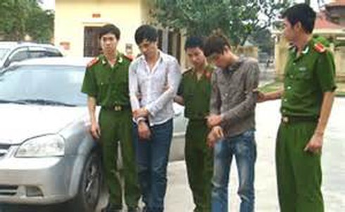 Bắt 3 đối tượng đột nhập vào nhà cưỡng đoạt cô gái trẻ - ảnh 1